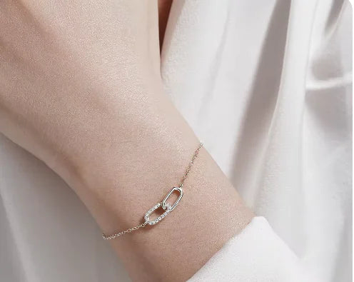 Infinity Bracelet – Interlocking Link